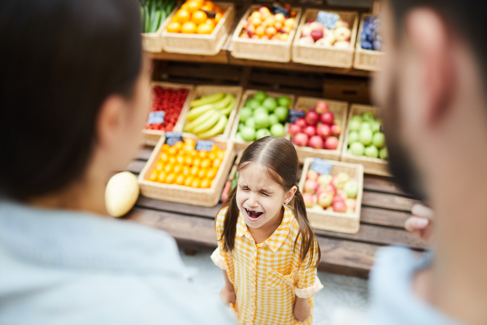 Crying Kid in Supermarket - Cigno Loans