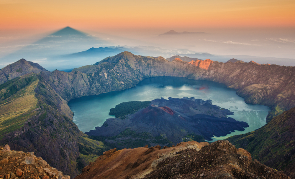 Mount Rinjani, Limbok - Cigno Loans